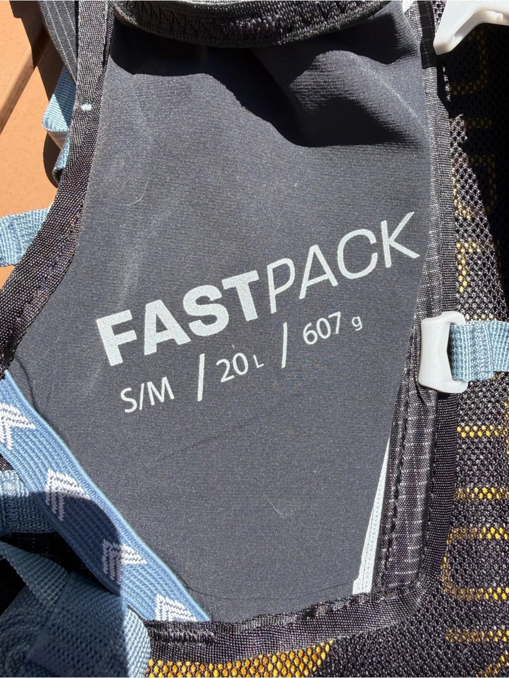 Ultimate Direction Black & Light Blue Trail Running Backpack 20L size S/M